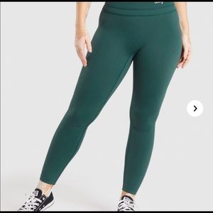 Gymshark - Whitney simmons leggings ISO